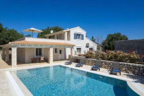Villa Armonia by PosarelliVillas